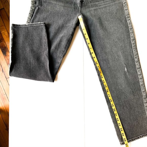 NWT anthro leopard-trimmed high rise straight jean - Picture 8 of 12